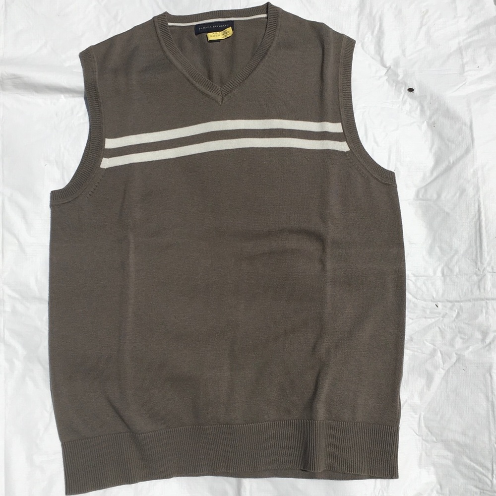 BR olive green light weight vest